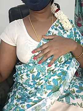 Snapshot of Tamil-hotwife chatting on June 3, 5:39 pm Tamil-hotwife online show from June 3, 5:39 pm