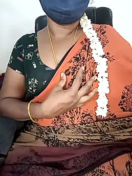 Snapshot of Tamil-hotwife chatting on October 12, 6:20 pm Tamil-hotwife online show from October 12, 6:20 pm