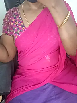 Snapshot of Tamil-hotwife chatting on October 6, 6:14 am Tamil-hotwife online show from October 6, 6:14 am