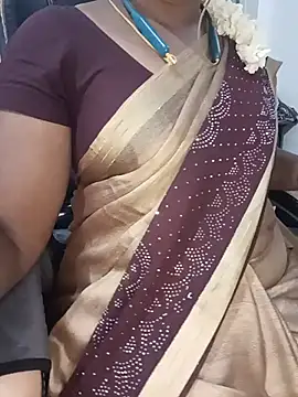Snapshot of Tamil-hotwife chatting on July 17, 2:47 pm Tamil-hotwife online show from July 17, 2:47 pm
