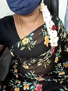 Snapshot of Tamil-hotwife chatting on October 1, 5:06 pm Tamil-hotwife online show from October 1, 5:06 pm