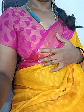 Snapshot of Tamil-hotwife chatting on July 4, 7:15 am Tamil-hotwife online show from July 4, 7:15 am