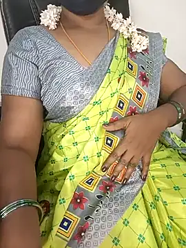 Snapshot of Tamil-hotwife chatting on March 4, 3:48 pm Tamil-hotwife online show from March 4, 3:48 pm