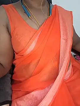 Snapshot of Tamil-hotwife chatting on June 27, 6:19 am Tamil-hotwife online show from June 27, 6:19 am