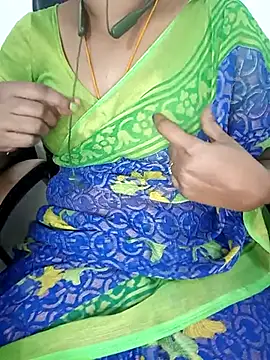 Snapshot of Tamil-hotwife chatting on February 27, 5:07 am Tamil-hotwife online show from February 27, 5:07 am