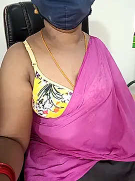 Snapshot of Tamil-hotwife chatting on March 12, 4:41 am Tamil-hotwife online show from March 12, 4:41 am