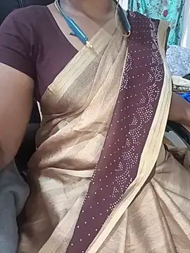 Snapshot of Tamil-hotwife chatting on July 19, 8:01 am Tamil-hotwife online show from July 19, 8:01 am