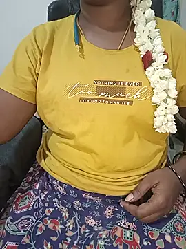 Snapshot of Tamil-hotwife chatting on July 15, 4:14 pm Tamil-hotwife online show from July 15, 4:14 pm