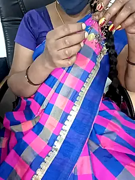 Snapshot of Tamil-hotwife chatting on February 26, 1:43 pm Tamil-hotwife online show from February 26, 1:43 pm