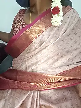 Snapshot of Tamil-hotwife chatting on June 4, 4:33 pm Tamil-hotwife online show from June 4, 4:33 pm