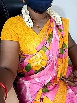 Snapshot of Tamil-hotwife chatting on March 6, 12:32 am Tamil-hotwife online show from March 6, 12:32 am