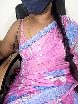 Snapshot of Tamil-hotwife chatting on March 13, 8:48 am Tamil-hotwife online show from March 13, 8:48 am