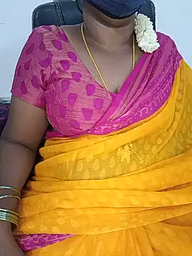 Snapshot of Tamil-hotwife chatting on May 23, 4:39 pm Tamil-hotwife online show from May 23, 4:39 pm
