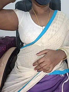 Snapshot of Tamil-hotwife chatting on June 3, 12:00 am Tamil-hotwife online show from June 3, 12:00 am
