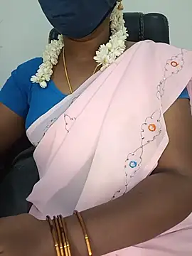 Snapshot of Tamil-hotwife chatting on May 28, 4:57 pm Tamil-hotwife online show from May 28, 4:57 pm