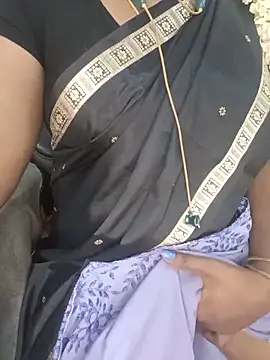 Snapshot of Tamil-hotwife chatting on June 15, 4:50 pm Tamil-hotwife online show from June 15, 4:50 pm