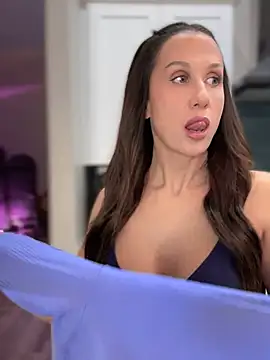 Snapshot of Fiona_Kent_ chatting on March 7, 2:04 am Fiona Kent online show from March 7, 2:04 am