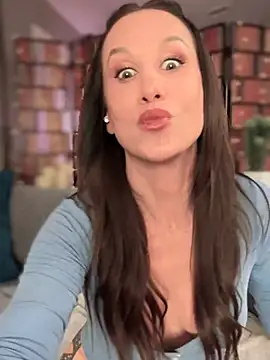 Snapshot of Fiona_Kent_ chatting on January 25, 3:40 am Fiona Kent online show from January 25, 3:40 am