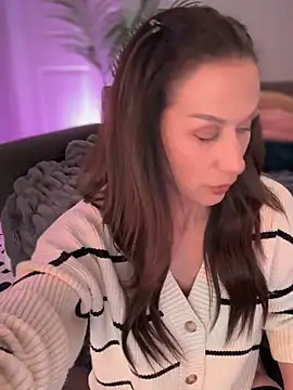 Snapshot of Fiona_Kent_ chatting on February 26, 1:46 am Fiona Kent online show from February 26, 1:46 am