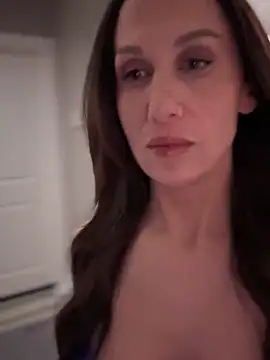 Snapshot of Fiona_Kent_ chatting on March 15, 12:25 am Fiona Kent online show from March 15, 12:25 am