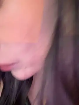 Snapshot of Fiona_Kent_ chatting on January 8, 1:32 am Fiona Kent online show from January 8, 1:32 am