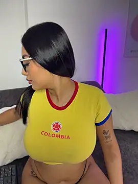 Sara mocca  online show from May 28, 7:09 pm