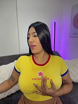 Sara mocca  online show from April 28, 10:03 pm