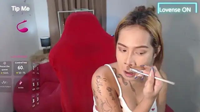 Snapshot of FrancineGarcia chatting on November 24, 1:11 pm FrancineGarcia online show from November 24, 1:11 pm