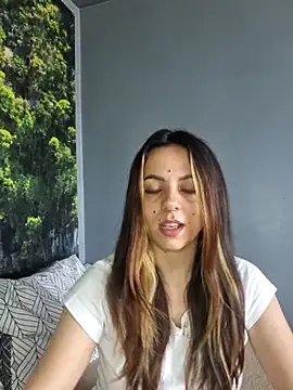 PlayfulElla online show from April 16, 10:16 am