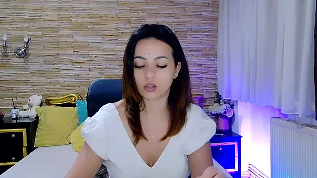 Snapshot of PlayfulElla chatting on February 17, 12:05 pm PlayfulElla online show from February 17, 12:05 pm