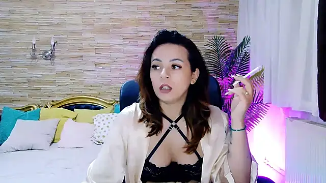 Snapshot of PlayfulElla chatting on March 19, 12:01 pm PlayfulElla online show from March 19, 12:01 pm