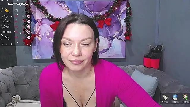 Snapshot of EveLibston chatting on December 18, 3:11 am EveLibston online show from December 18, 3:11 am