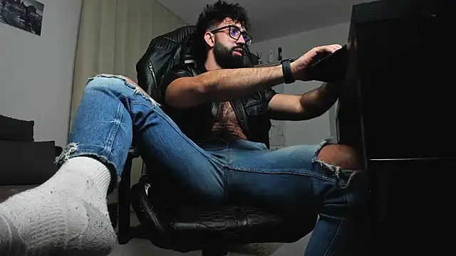 liamaesthetic online show from February 25, 7:58 pm