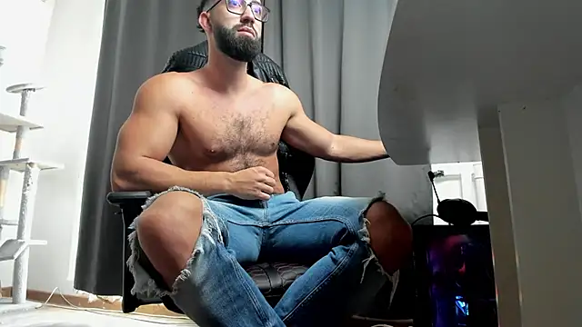 liamaesthetic online show from November 22, 8:57 am