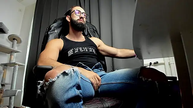 liamaesthetic online show from January 10, 8:31 am