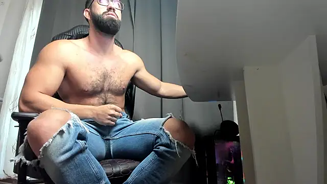 liamaesthetic online show from November 30, 8:15 am