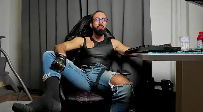 liamaesthetic online show from March 2, 9:52 pm