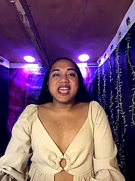 bettina love online show from November 18, 4:49 am