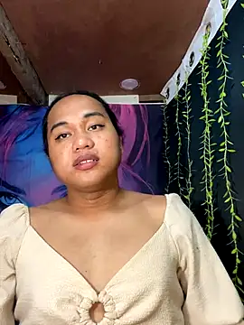 bettina love online show from December 3, 3:33 pm