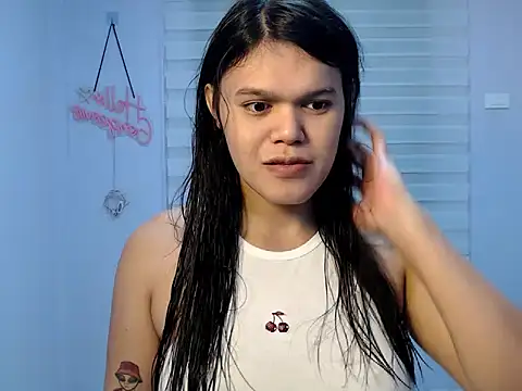 Snapshot of Miss_Ivanawolf chatting on May 19, 12:12 pm Miss Ivanawolf online show from May 19, 12:12 pm