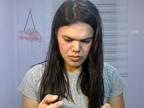 Snapshot of Miss_Ivanawolf chatting on December 18, 9:58 am Miss Ivanawolf online show from December 18, 9:58 am