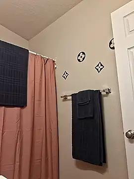 bootiebby online show from October 9, 1:39 am