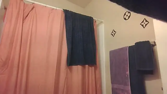 bootiebby online show from December 2, 8:21 pm