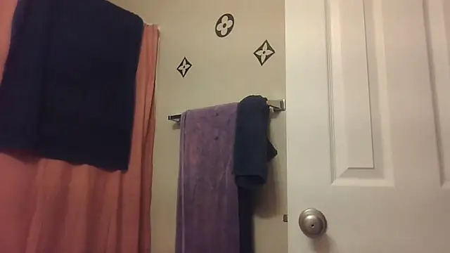 bootiebby online show from November 30, 7:42 am