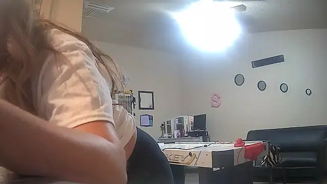 bootiebby online show from April 4, 7:26 am