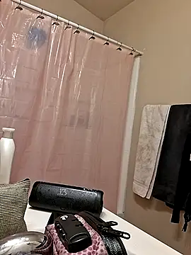 bootiebby online show from September 24, 5:19 pm