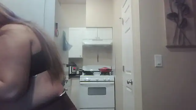 bootiebby online show from December 19, 1:57 pm