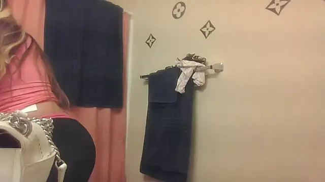 bootiebby online show from November 21, 10:25 am