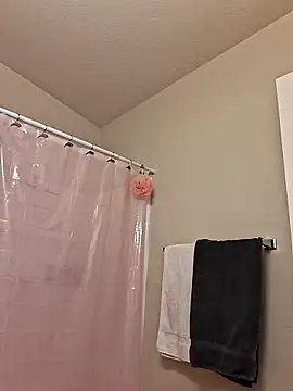 bootiebby online show from September 21, 9:09 pm