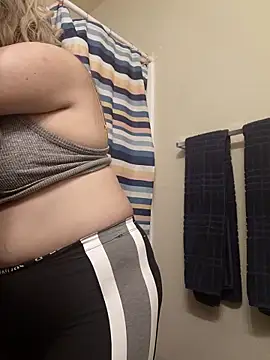 bootiebby online show from April 14, 10:31 am